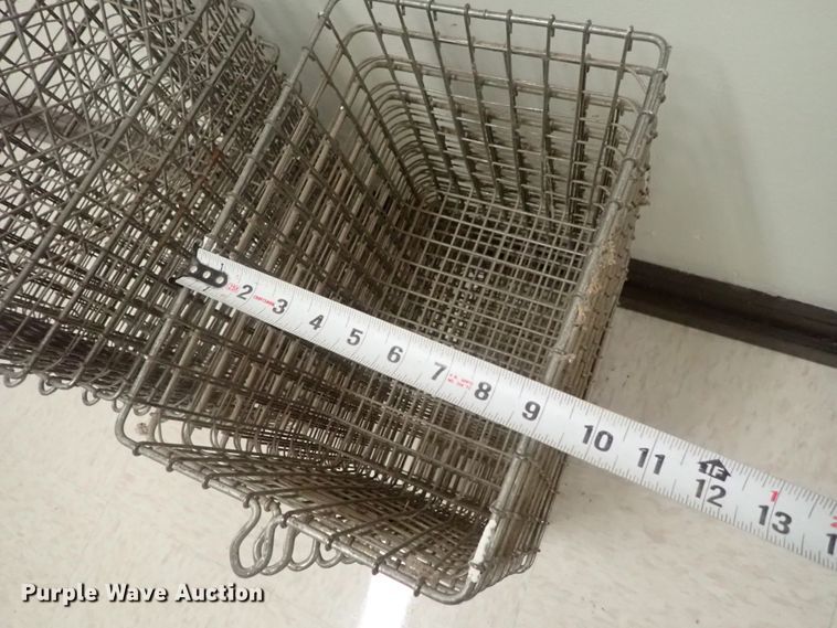 image for item GQ9996 (18) metal baskets