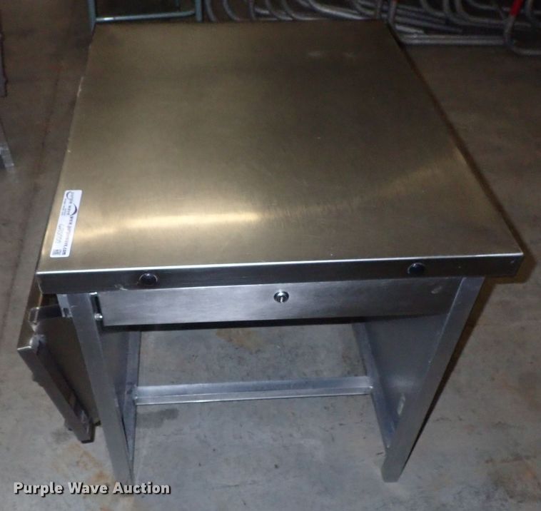 image for item GR9000 (3) serving carts