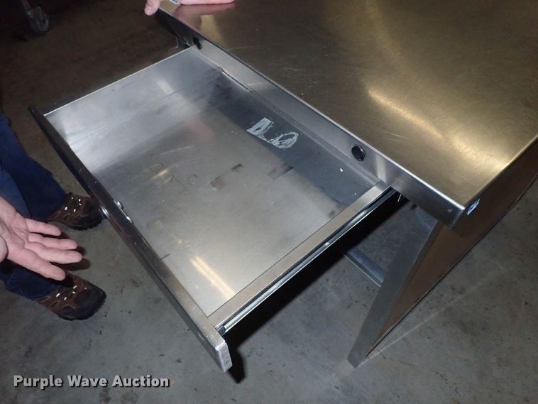 image for item GR9000 (3) serving carts