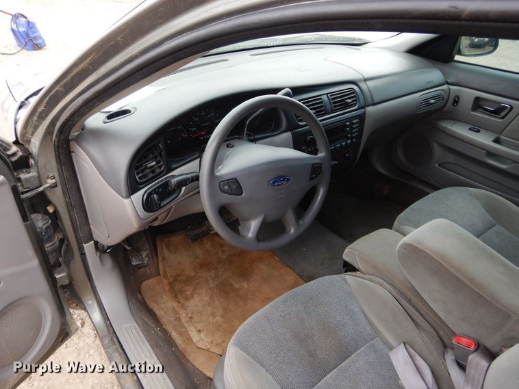 image for item GT9739 2001 Ford Taurus