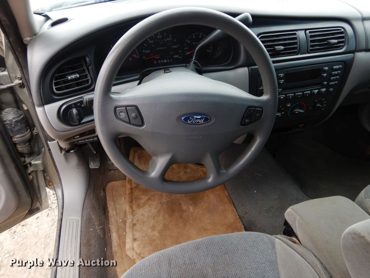 image for item GT9739 2001 Ford Taurus