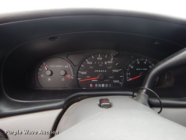 image for item GT9739 2001 Ford Taurus