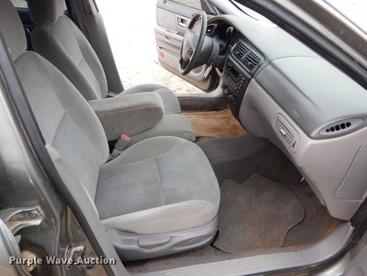 image for item GT9739 2001 Ford Taurus