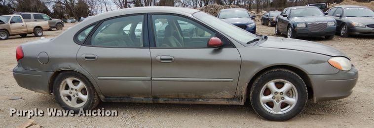 image for item GT9744 2003 Ford Taurus
