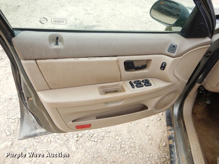 image for item GT9744 2003 Ford Taurus