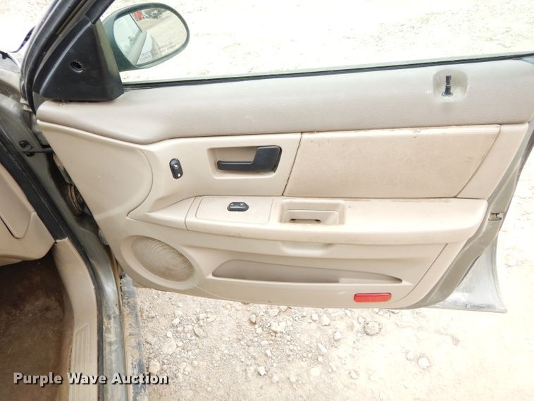 image for item GT9744 2003 Ford Taurus