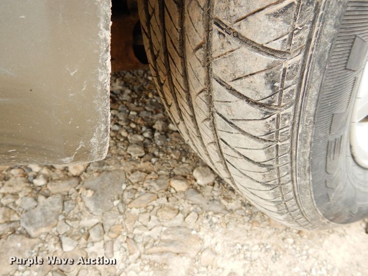 image for item GT9744 2003 Ford Taurus