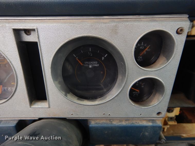 image for item GT9746 1985 Chevrolet S10 pickup truck