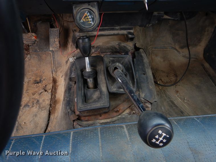 image for item GT9746 1985 Chevrolet S10 pickup truck