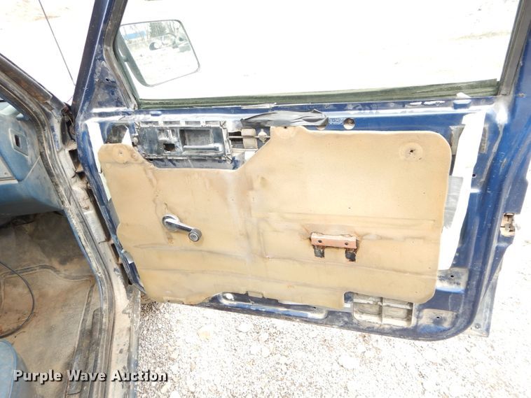 image for item GT9746 1985 Chevrolet S10 pickup truck