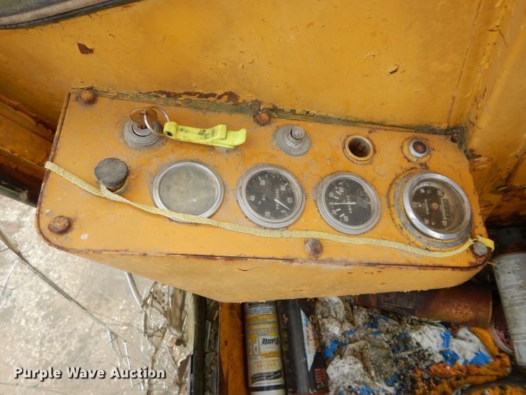 image for item GT9749 Massey Ferguson MF450 excavator