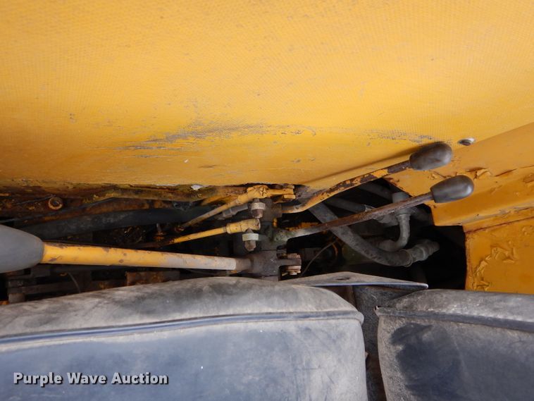 image for item GT9749 Massey Ferguson MF450 excavator