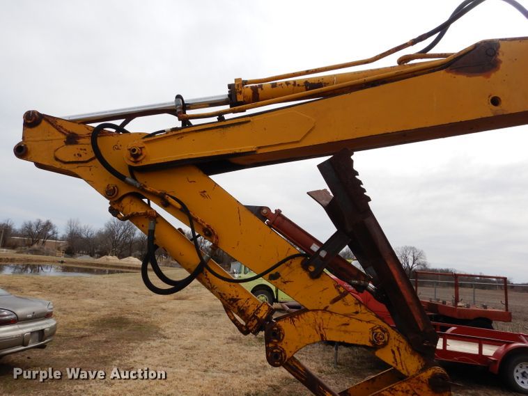 image for item GT9749 Massey Ferguson MF450 excavator