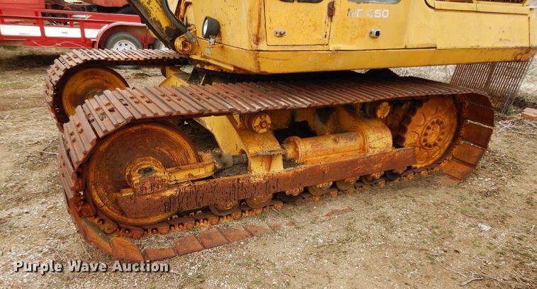image for item GT9749 Massey Ferguson MF450 excavator
