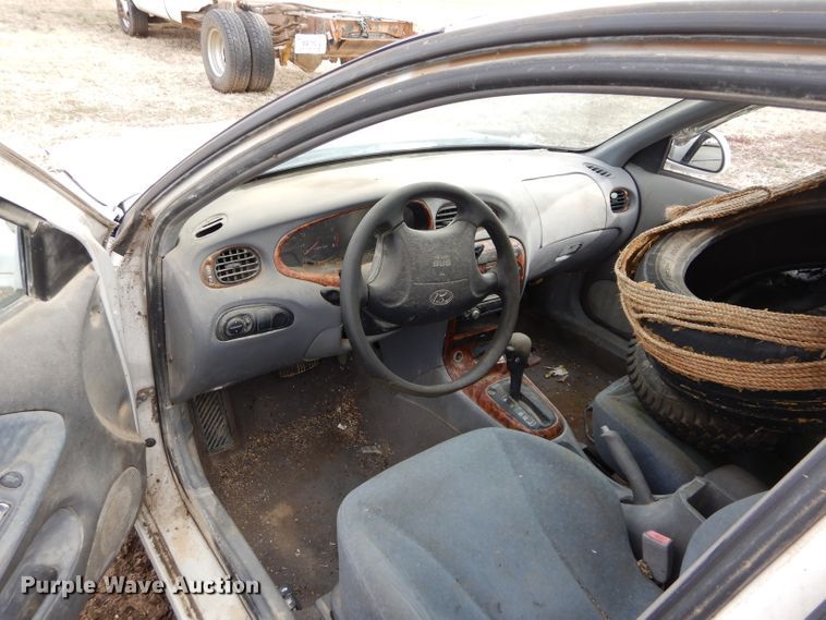 image for item GT9750 2000 Hyundai Elantra