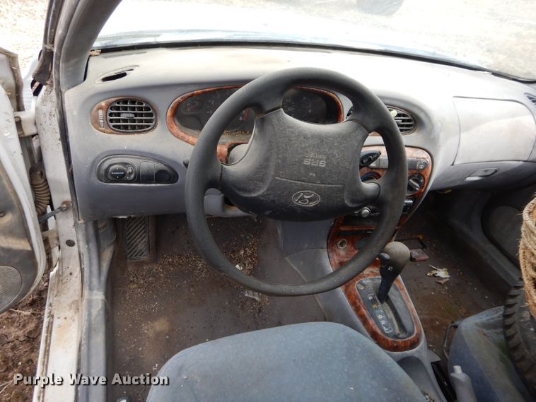 image for item GT9750 2000 Hyundai Elantra