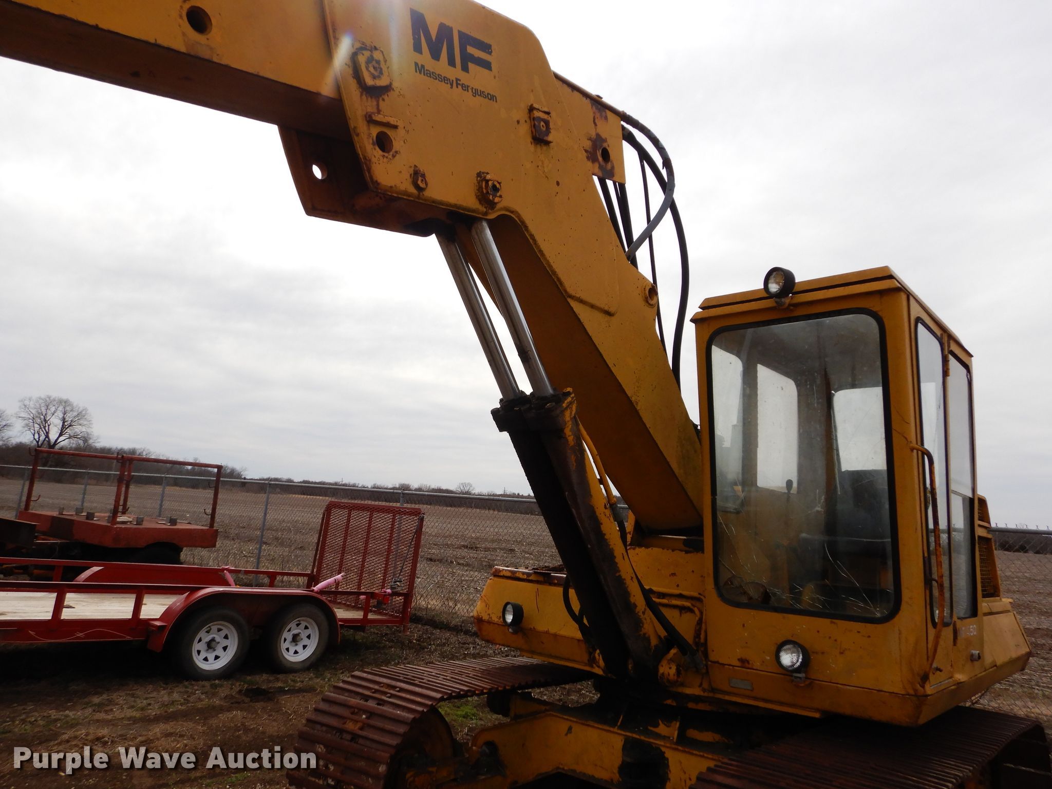Massey Ferguson MF450 excavator in Eureka, KS | Item GT9749 sold ...