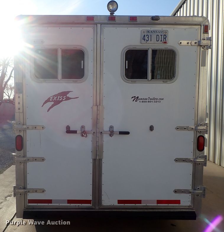 image for item DC3294 1999 Exiss Maximum SX horse trailer