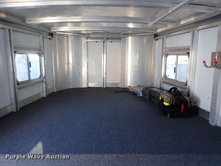 image for item DC3294 1999 Exiss Maximum SX horse trailer