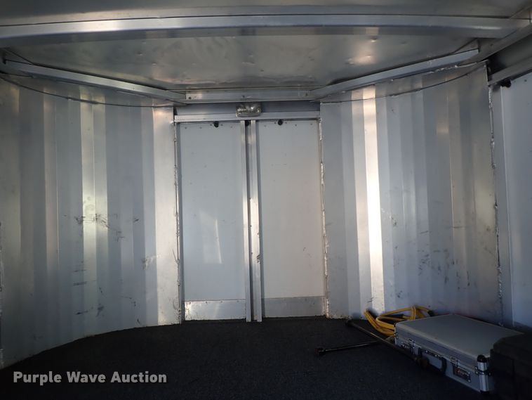 image for item DC3294 1999 Exiss Maximum SX horse trailer