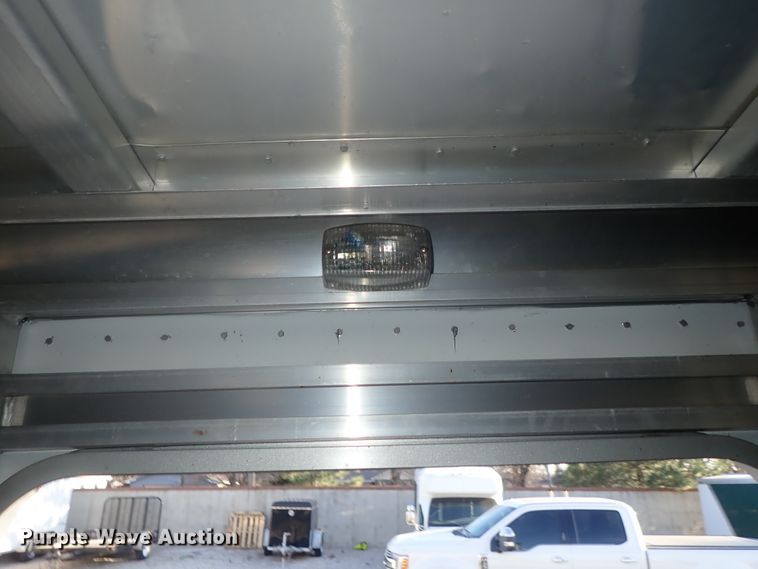 image for item DC3294 1999 Exiss Maximum SX horse trailer