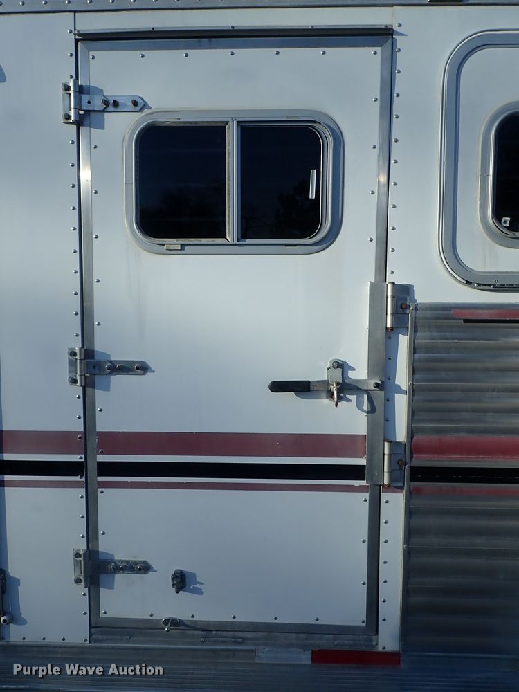 image for item DC3294 1999 Exiss Maximum SX horse trailer