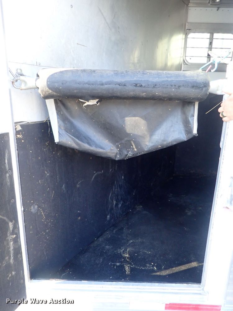 image for item DC3294 1999 Exiss Maximum SX horse trailer