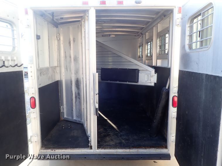 image for item DC3294 1999 Exiss Maximum SX horse trailer