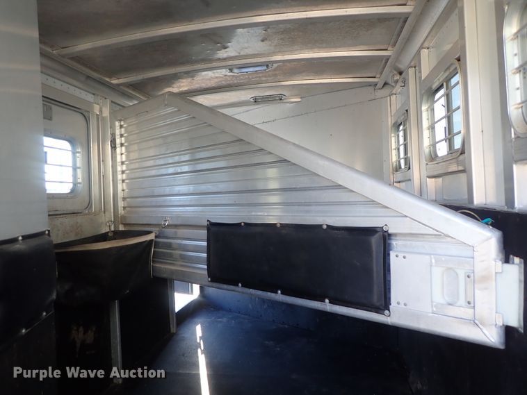 image for item DC3294 1999 Exiss Maximum SX horse trailer