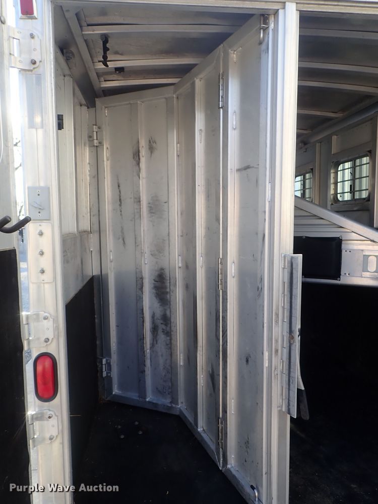 image for item DC3294 1999 Exiss Maximum SX horse trailer