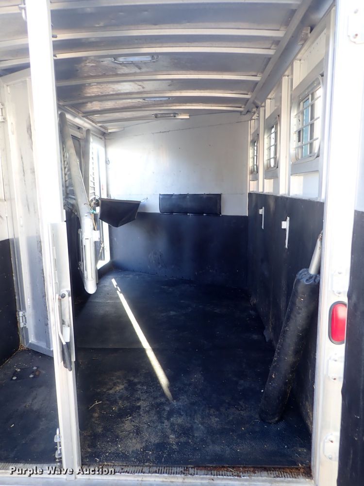 image for item DC3294 1999 Exiss Maximum SX horse trailer