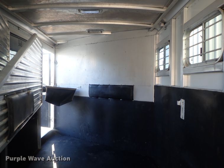 image for item DC3294 1999 Exiss Maximum SX horse trailer