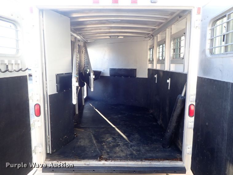 image for item DC3294 1999 Exiss Maximum SX horse trailer