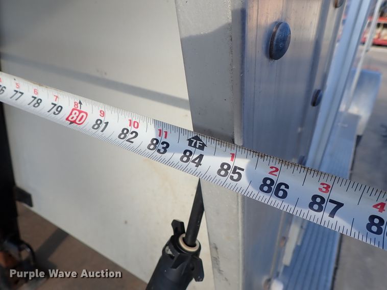 image for item DC3294 1999 Exiss Maximum SX horse trailer