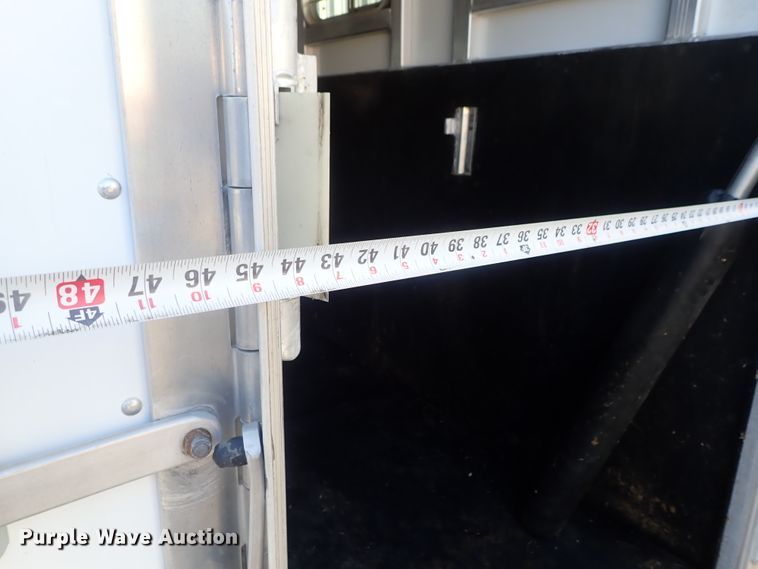 image for item DC3294 1999 Exiss Maximum SX horse trailer