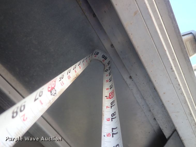 image for item DC3294 1999 Exiss Maximum SX horse trailer