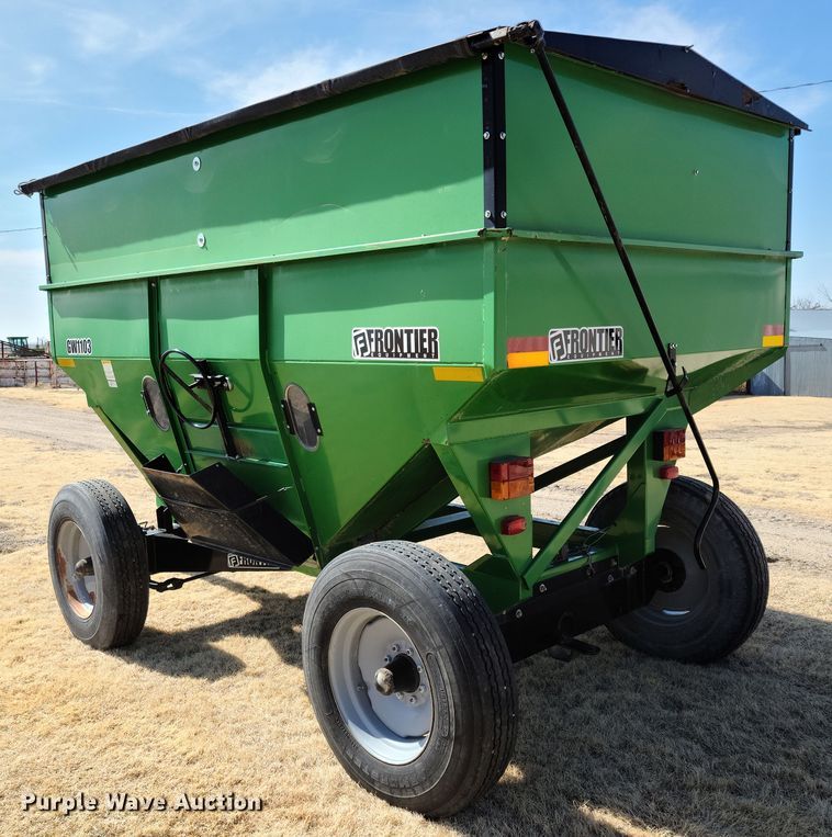 image for item DE2440 Frontier GW1103 gravity wagon