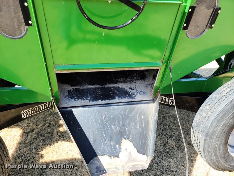 image for item DE2440 Frontier GW1103 gravity wagon