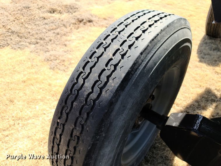 image for item DE2440 Frontier GW1103 gravity wagon