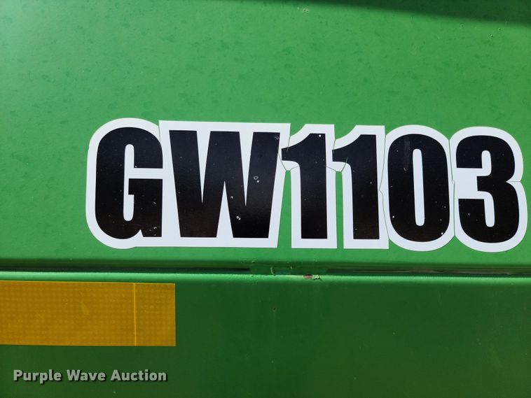 image for item DE2440 Frontier GW1103 gravity wagon