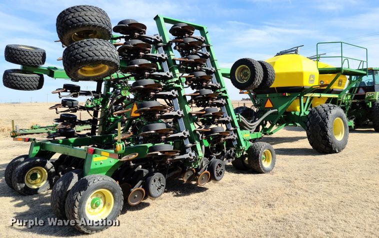 image for item DE2441 2002 John Deere 1860 air seeder