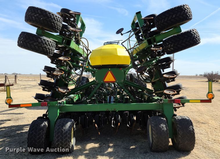 image for item DE2441 2002 John Deere 1860 air seeder