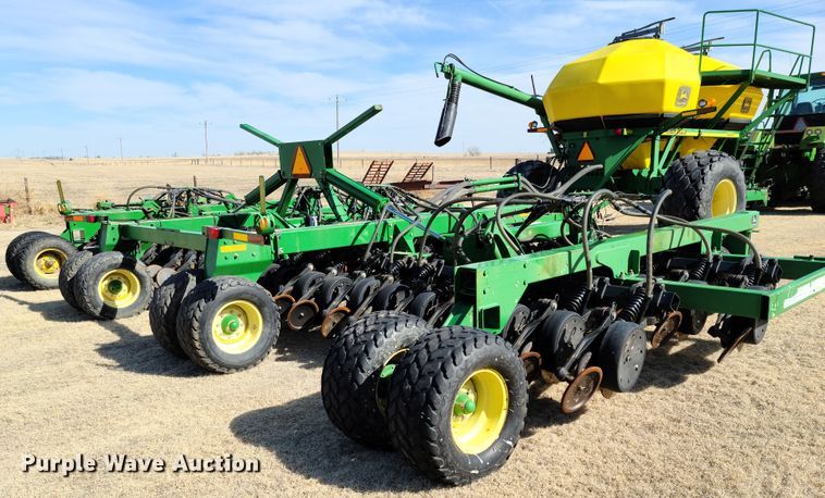 image for item DE2441 2002 John Deere 1860 air seeder