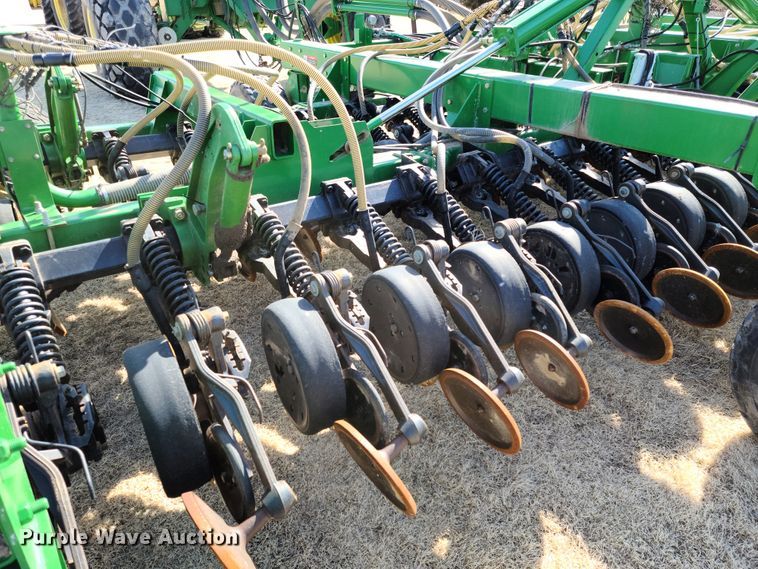 image for item DE2441 2002 John Deere 1860 air seeder