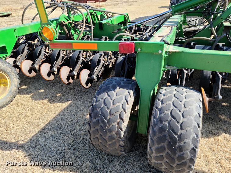 image for item DE2441 2002 John Deere 1860 air seeder