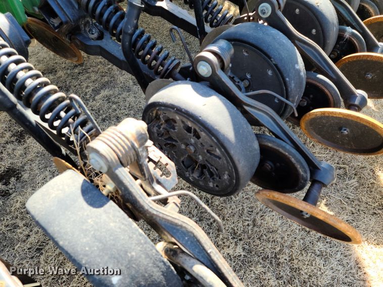 image for item DE2441 2002 John Deere 1860 air seeder