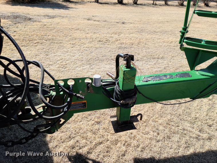 image for item DE2441 2002 John Deere 1860 air seeder