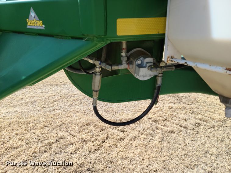 image for item DE2441 2002 John Deere 1860 air seeder