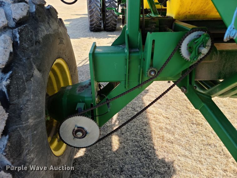 image for item DE2441 2002 John Deere 1860 air seeder