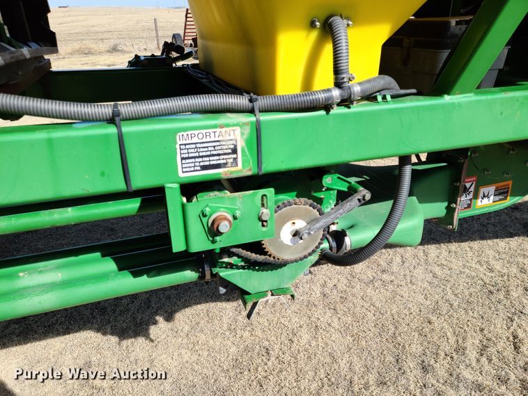 image for item DE2441 2002 John Deere 1860 air seeder